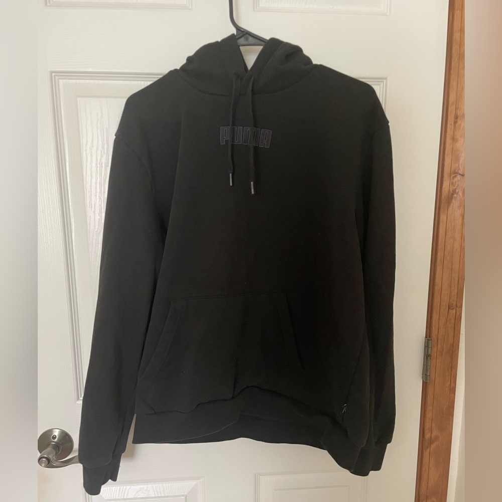 PUMA Large Black Sweatshirt